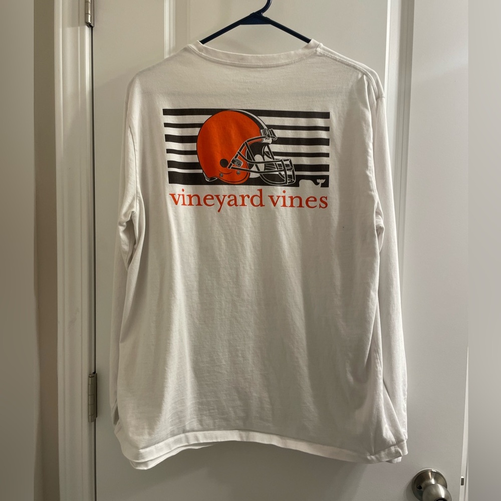 GUC vineyard vines NFL Cleveland Browns l/s t-shirt